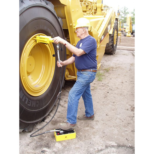 Pro Series OTR Earthmover Hydraulic Bead Breaker Air Extreme Inc.