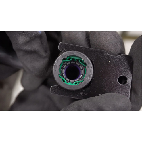 Jeu de d&eacute;connecteurs pour conduite d'essence et Def Air Extreme Inc.