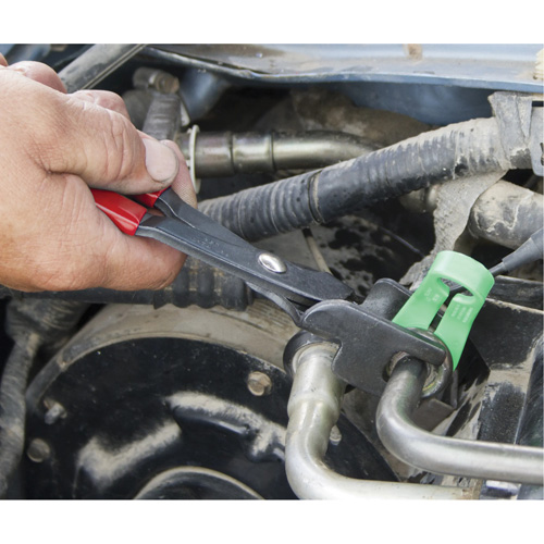 Pince de d&eacute;connexion pour carburant et climatisation Air Extreme Inc.