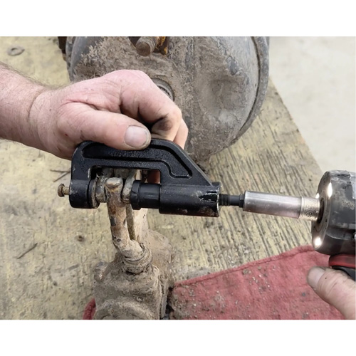 Presse-axe de tige de r&eacute;gleur de jeu pour camions de classes 6 &agrave; 8 Air Extreme Inc.