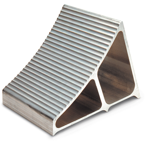 Cales-roue en aluminium, 7" la x 11-1/2" p x 8" h Air Extreme Inc.