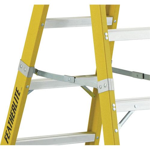 6600 Series Industrial Heavy-Duty 2-Way Stepladders, Fibreglass, 300 lbs. Capacity, 6' Air Extreme Inc.