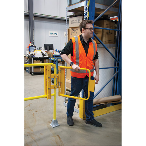 Safety Swing Gate, 21" H x 16" - 26" W Air Extreme Inc.