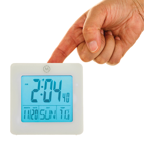Horloge de bureau, Num&eacute;rique, &agrave; piles, 3,6" la x 1,5" p x 3,6" h, Blanc Air Extreme Inc.