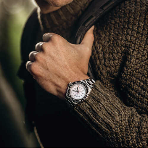 Grande montre automatique de plong&eacute;e &eacute;dition arctique GSAR avec bracelet en acier inoxydable, Num&eacute;rique, &agrave; piles, 41 mm, Argent Air Extreme Inc.