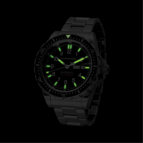 Tr&egrave;s grande montre automatique avec jour/date avec bracelet en acier inoxydable, Num&eacute;rique, &agrave; piles, 46 mm, Argent Air Extreme Inc.