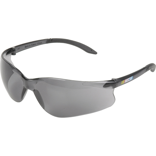 Lunettes de s&eacute;curit&eacute; Nascar GT, Lentille Grise/fum&eacute;e, Anti-&eacute;gratignures, R&eacute;pond ou surpasse la norme CSA Z94.3 Air Extreme Inc.