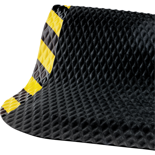 Hog Heaven No. 424 Mats, Diamond, 2' x 3' x 7/8", Black/Yellow, Nitrile Air Extreme Inc.