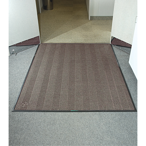 Waterhog&reg; Eco Elite Matting, Wiper/Scraper, 4' x 6' x 3/8", Chestnut Brown Air Extreme Inc.