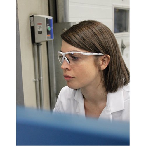 Lunettes de s&eacute;curit&eacute; s&eacute;rie Z1500, Lentille Transparent, Anti-&eacute;gratignures, R&eacute;pond ou surpasse la norme CSA Z94.3 Air Extreme Inc.