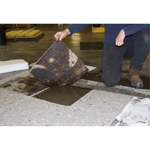 Spilltration Husky Pads, Oil Only, 16" x 16", 17.2 gal. Absorbancy Air Extreme Inc.