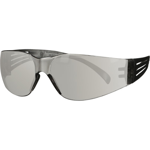 Lunettes de protection de s&eacute;rie 100 SecureFit, Lentille Gris/Int&eacute;rieur/ext&eacute;rieur, Antibu&eacute;e/Anti-&eacute;gratignures, ANSI Z87+/R&eacute;pond ou surpasse la norme CSA Z94.3 Air Extreme Inc.