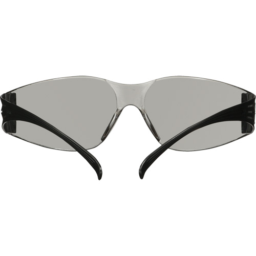 Lunettes de protection de s&eacute;rie 100 SecureFit, Lentille Gris/Int&eacute;rieur/ext&eacute;rieur, Antibu&eacute;e/Anti-&eacute;gratignures, ANSI Z87+/R&eacute;pond ou surpasse la norme CSA Z94.3 Air Extreme Inc.