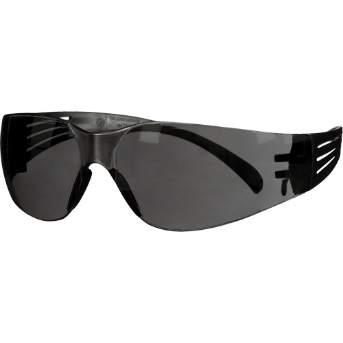 Lunettes de protection de s&eacute;rie 100 SecureFit, Lentille Gris, Antibu&eacute;e/Anti-&eacute;gratignures, ANSI Z87+/R&eacute;pond ou surpasse la norme CSA Z94.3 Air Extreme Inc.