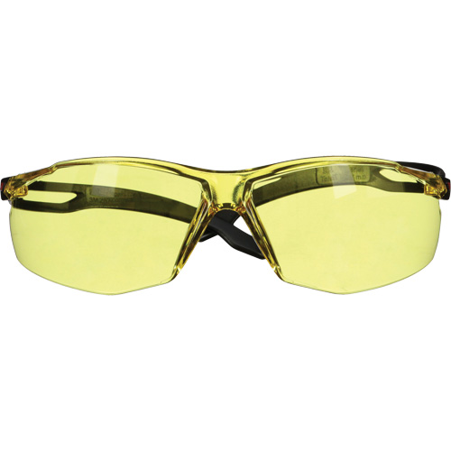 Lunettes de s&eacute;curit&eacute; s&eacute;rie 500 SecureFit, Lentille Ambr&eacute;e, Antibu&eacute;e/Anti-&eacute;gratignures, ANSI Z87+/R&eacute;pond ou surpasse la norme CSA Z94.3 Air Extreme Inc.
