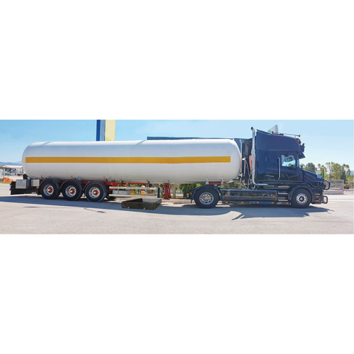 Ultra-Tanker Berm, 374 US gal. Capacity, 5' W x 10' L x 12" H, Foam Wall Air Extreme Inc.