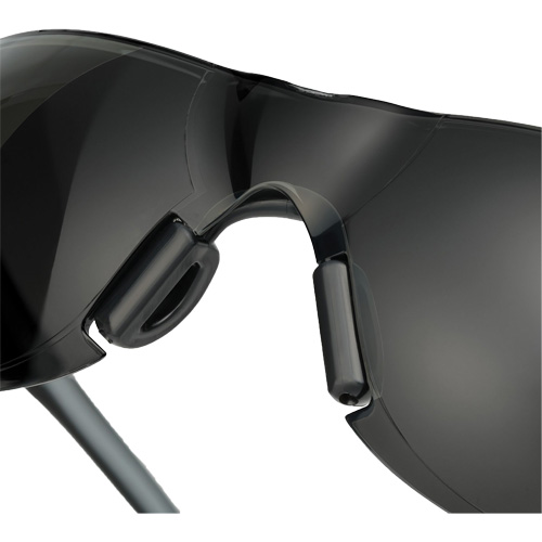 Lunettes de s&eacute;curit&eacute; Adapt Lite, Lentille Fum&eacute;e, Antibu&eacute;e/Anti-&eacute;gratignures, ANSI Z87+/R&eacute;pond ou surpasse la norme CSA Z94.3 Air Extreme Inc.