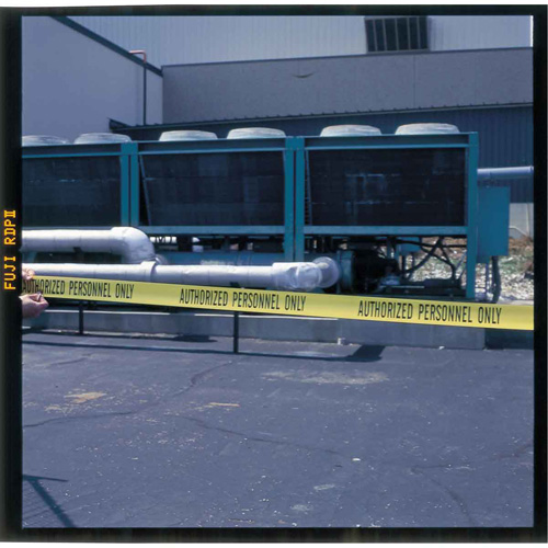 Ruban pour barricade, Anglais, 3" la x 200' lo, 3 mils, Noir sur jaune Air Extreme Inc.