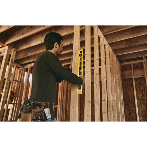 Niveau en ABS tr&egrave;s r&eacute;sistant aux impacts, Poutre en I, 24" lo, Plastique, 3, Non magn&eacute;tique Air Extreme Inc.