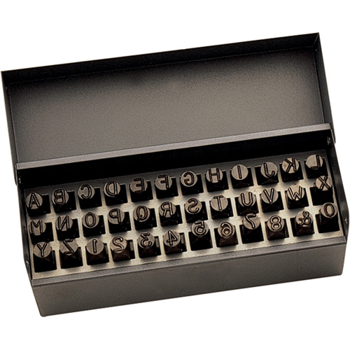 Jeu de lettres et num&eacute;ros pour estampage &agrave; la main, 36 morceaux Air Extreme Inc.