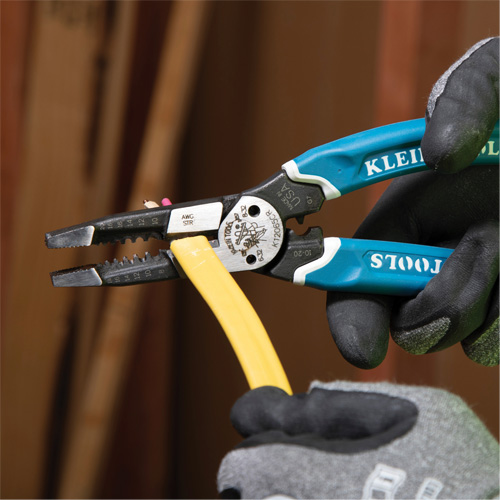 Outil polyvalent Klein-Kurve pour d&eacute;nuder, couper et sertir les fils, 8-1/4" lo, 8 - 20 AWG Air Extreme Inc.