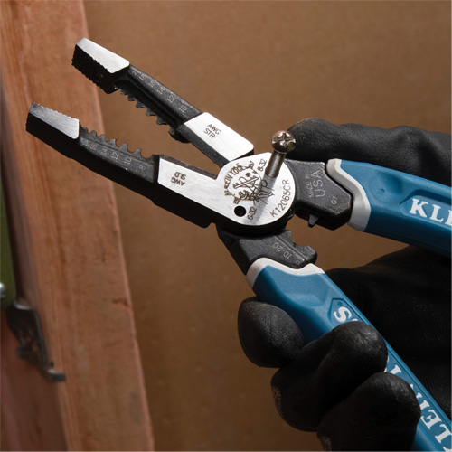 Outil polyvalent Klein-Kurve pour d&eacute;nuder, couper et sertir les fils, 8-1/4" lo, 8 - 20 AWG Air Extreme Inc.
