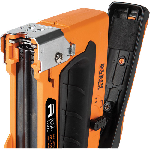 Agrafeuse pour c&acirc;blage libre, Agrafes 5/16"/1/4"/11/32" Air Extreme Inc.
