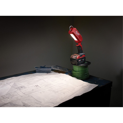 M18 Stick Light, Hook, Rechargeable, 300 Lumens Air Extreme Inc.