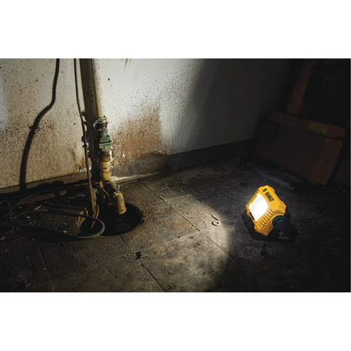 12V/20V Max Compact Task Light, LED, 2000 Lumens Air Extreme Inc.