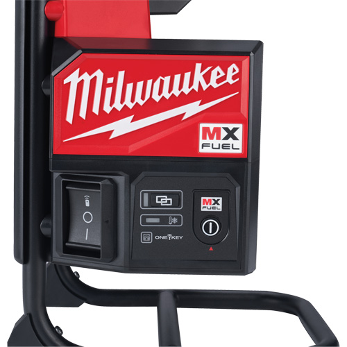 Ensemble vibrateur &agrave; b&eacute;ton &agrave; dos MX Fuel Air Extreme Inc.