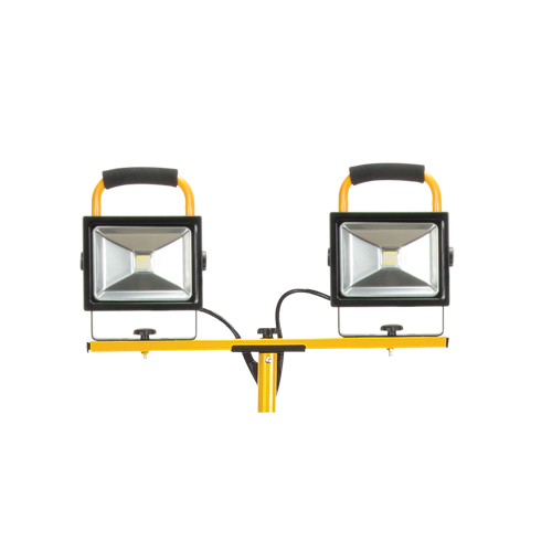 Twin-Head Work Light, LED, 40 W, 4800 Lumens, Aluminum Housing Air Extreme Inc.