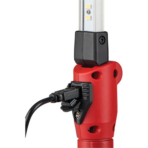 Strion&reg; SwitchBlade&reg; Compact Work Light, LED, 500 Lumens Air Extreme Inc.
