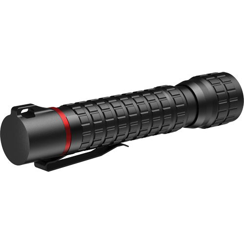 Lampe de poche &eacute;tanche G40R avec mise au point par rotation, DEL, 650 lumens, Piles Rechargeable Air Extreme Inc.