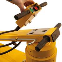 Cric Mammut, 165 tonnes, Air comprim&eacute;/hydraulique Air Extreme Inc.