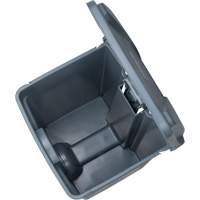 Step-On Garbage Can, Plastic, 12 US gal. Capacity Air Extreme Inc.