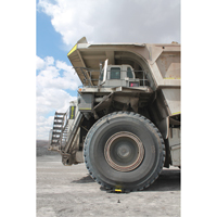 Yellow Jacket&reg; Extreme Crossover Cable Protector, 2 Channels, 35.75" L x 42.125" W x 5.125" H Air Extreme Inc.