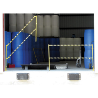 Safety Lift Gate, 10' L x 42-5/8" H, 159" Raised, Yellow Air Extreme Inc.