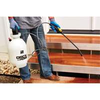 Vaporisateur universel Deck & Home, 2 gal. (9 L), Poly&eacute;thyl&egrave;ne, Lance de 15" Air Extreme Inc.