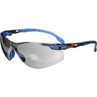Lunettes de s&eacute;curit&eacute; Solus avec lentilles Scotchgard, Lentille Grise/fum&eacute;e, Antibu&eacute;e, R&eacute;pond ou surpasse la norme CSA Z94.3 Air Extreme Inc.