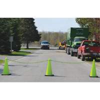 Ensemble de c&ocirc;nes de signalisation et chaînes, 28", Orange, Bande(s) r&eacute;fl&eacute;chissante(s) 4" & 6" Air Extreme Inc.