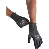 Gants &eacute;cologiques, l&eacute;gers, et r&eacute;sistants &agrave; la coupe, &agrave; haute dext&eacute;rit&eacute;, Taille 7, Calibre 21, Rev&ecirc;tement Mousse de nitrile, Enveloppe en Acier inoxydable/PEHP/rPET, ASTM ANSI niveau A5 Air Extreme Inc.