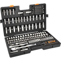 Jeu d'outils manuels pour m&eacute;canicien 90T SAE/MM avec prises 1/4", 3/8” & 1/2" Air Extreme Inc.