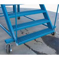 &eacute;chelle &agrave; neige, Acier, 10 Marches, 99" ha, 85-1/2" p, 48" Marche, Stri&eacute; Air Extreme Inc.